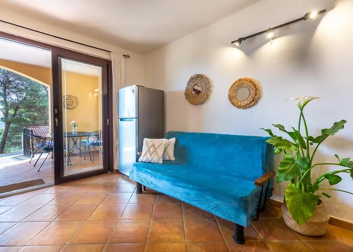 Aetos Hill Porto Pino